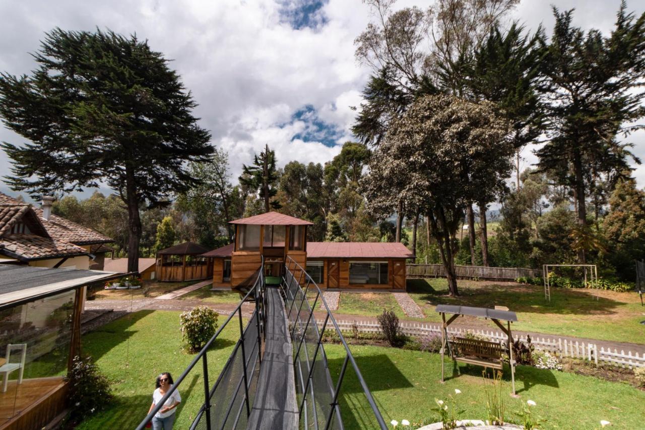 Hosteria Papagayo Cotopaxi Machachi Exterior photo